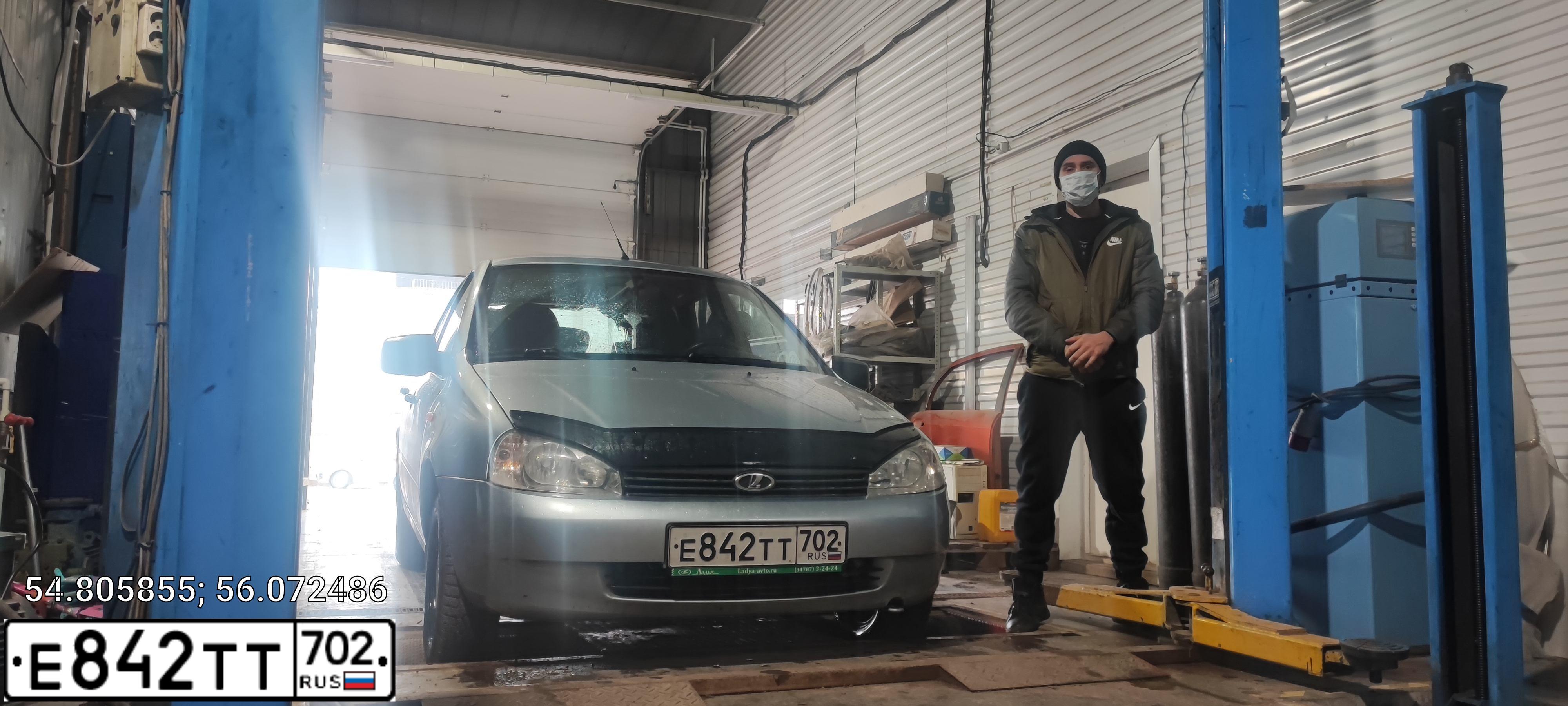 Фото автомобиля LADA 1119 KALINA, 2012 — госномер Е842ТТ702. Цвет: голубой
