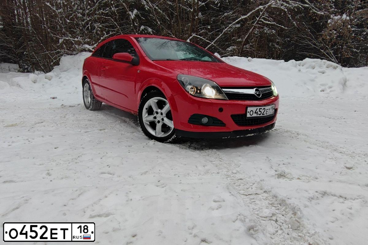 Фото автомобиля OPEL ASTRA, 2007 — госномер Т012АН159. Цвет: Красный
