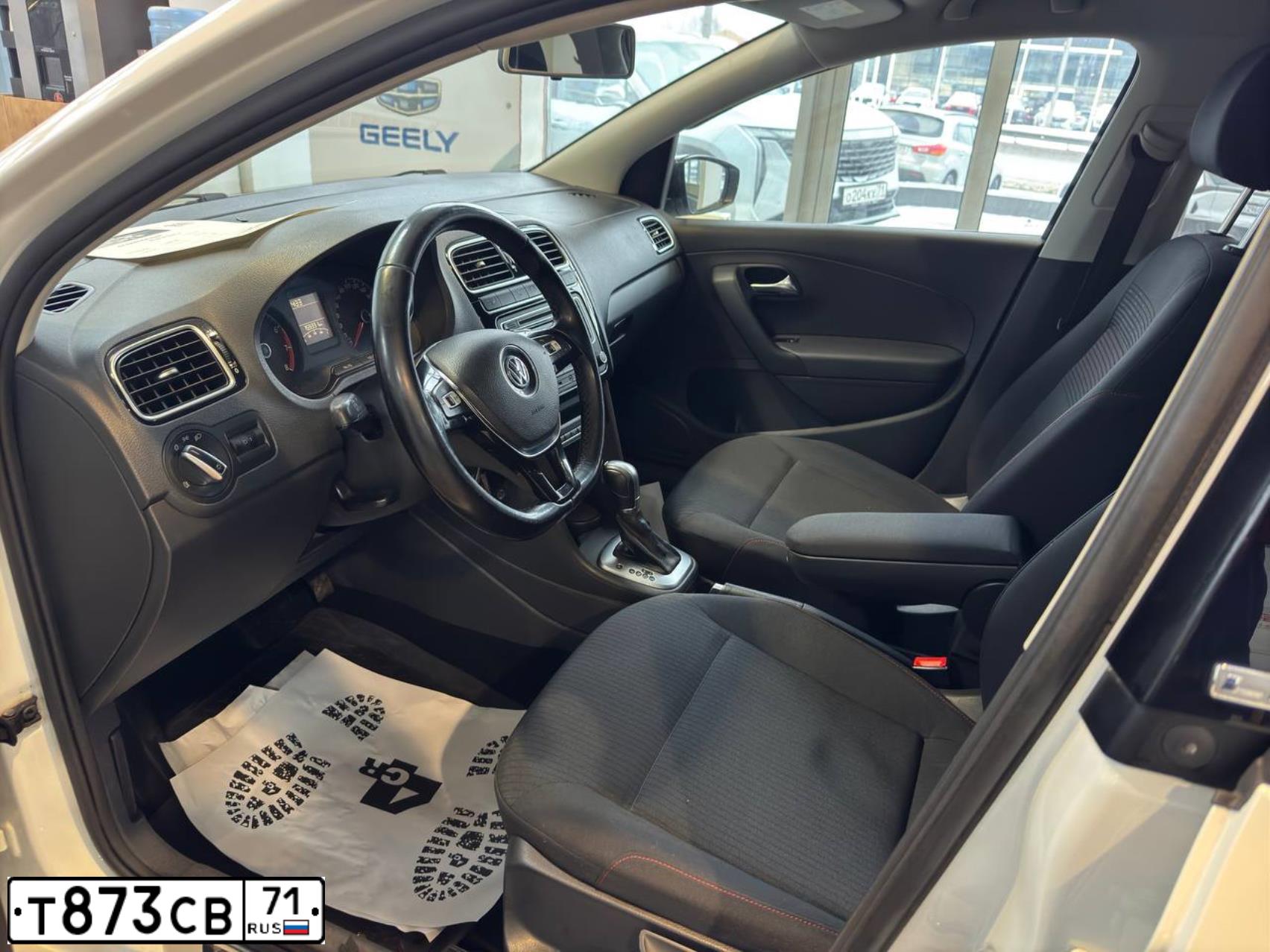 Фото автомобиля VOLKSWAGEN POLO, 2017 — госномер Т873СВ71. Цвет: БЕЛЫЙ