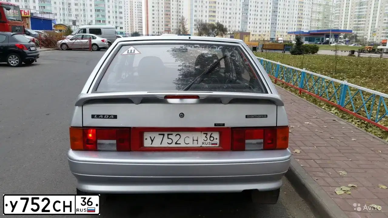Фото автомобиля BMW SERIE 3, 1991 — госномер Н277ТХ36. Цвет: БОРДОВЫЙ