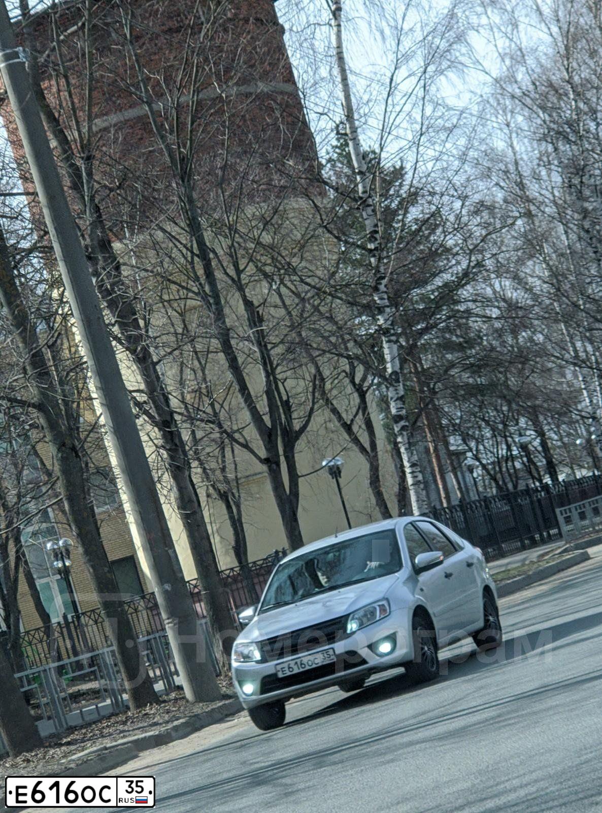 Фото автомобиля LADA GRANTA, 2014 — госномер О324РО29. Цвет: Серебристый