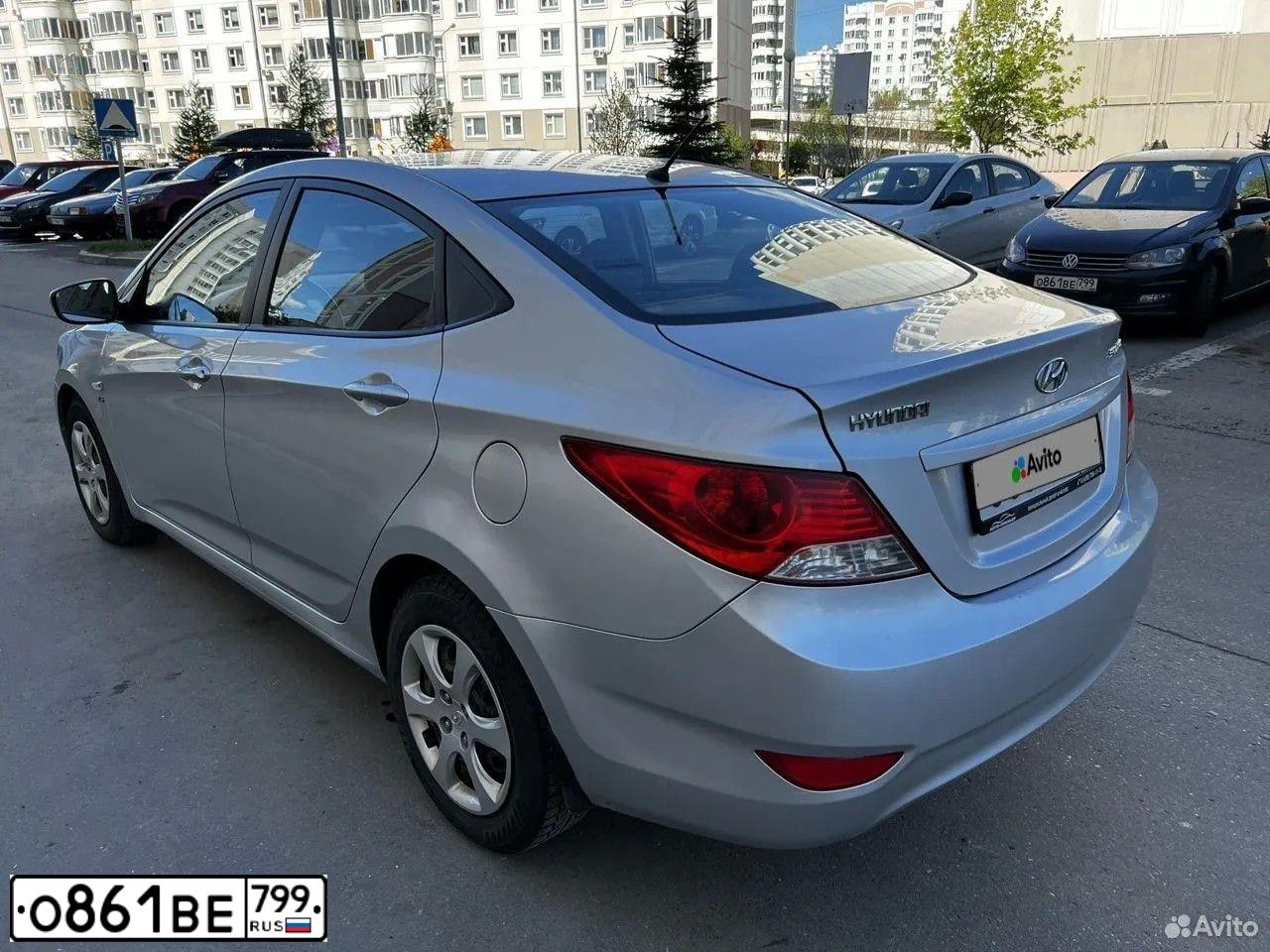 Фото автомобиля VOLKSWAGEN POLO, 2016 — госномер О861ВЕ799. Цвет: ЧЕРНЫЙ