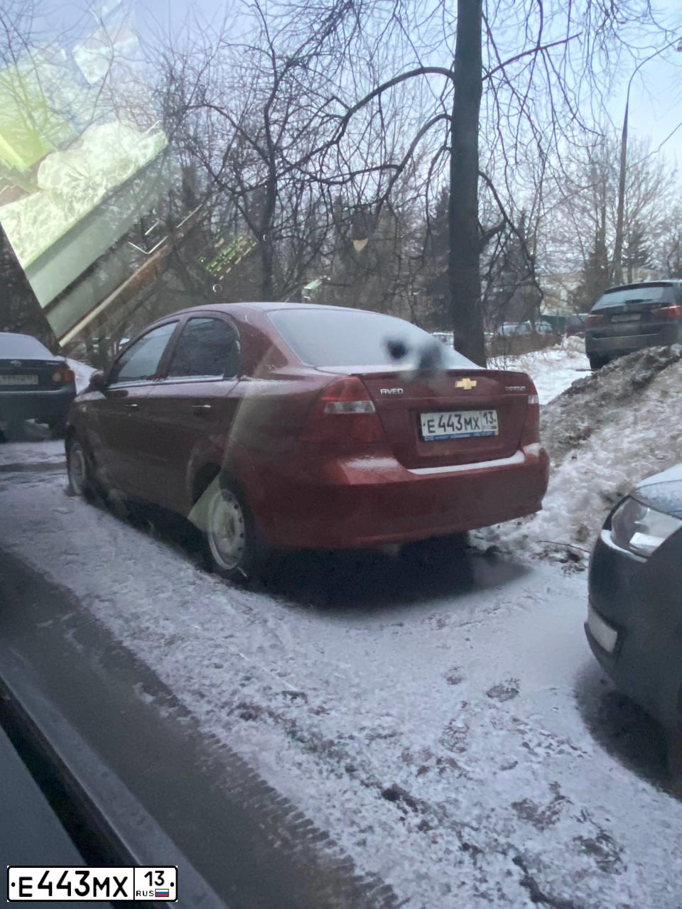 Фото автомобиля CHEVROLET AVEO, 2008 — госномер Е443МХ13. Цвет: Красный