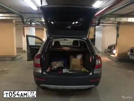 Фото автомобиля SKODA OCTAVIA, 2012 — госномер Т054АМ77. Цвет: БЕЖЕВЫЙ
