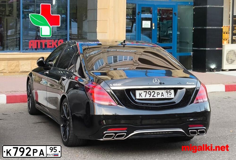 Фото автомобиля MERCEDES S-KLASSE, 2015 — госномер А136МР95. Цвет: ЧЕРНЫЙ