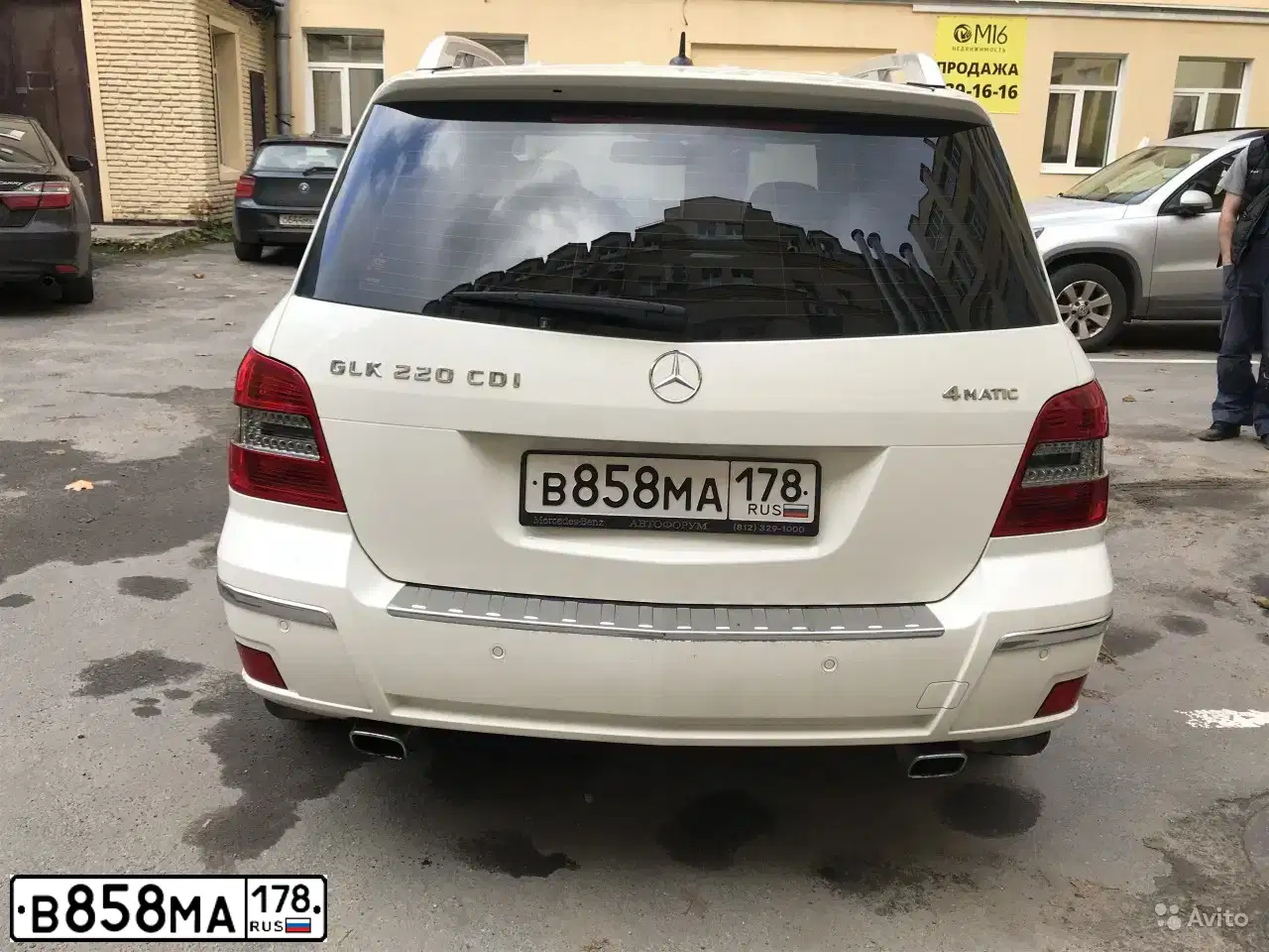 Фото автомобиля MERCEDES GLK-KLASSE, 2012 — госномер В858МА178. Цвет: Белый