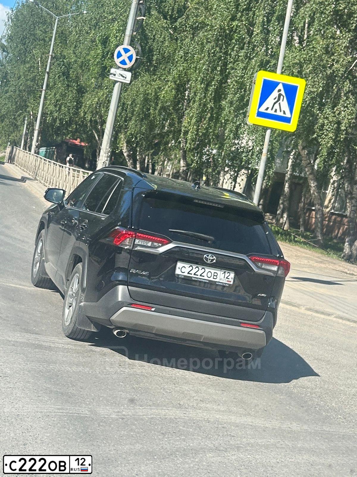 Фото автомобиля KIA SPORTAGE, 2012 — госномер К316РТ21. Цвет: перламутрово-серебр.