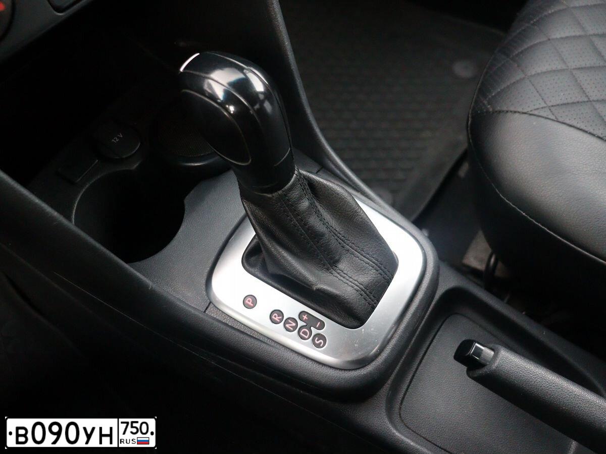 Фото автомобиля VOLKSWAGEN POLO, 2019 — госномер О931МТ142. Цвет: Белый