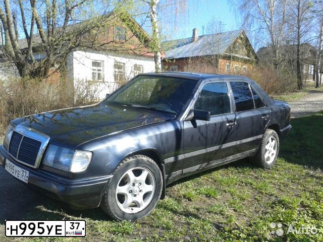 Фото автомобиля MERCEDES E-KLASSE, 1989 — госномер М704УУ77. Цвет: СЕРЫЙ