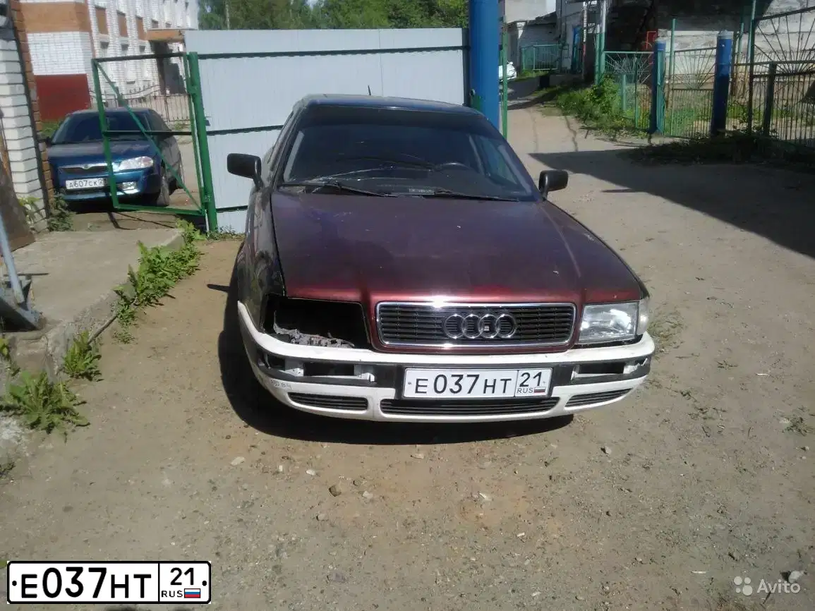Фото автомобиля AUDI 80, 1991 — госномер Х099ЕЕ21. Цвет: синий