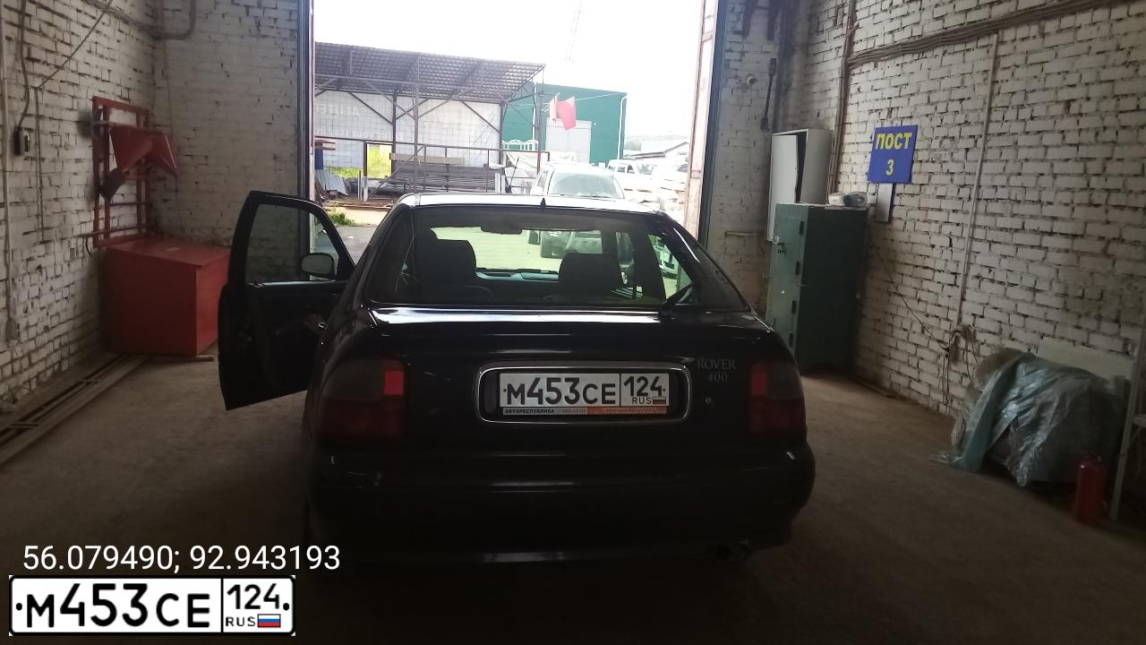 Фото автомобиля ROVER 400-SERIE, 2000 — госномер В335НТ124. Цвет: ЧЕРНЫЙ