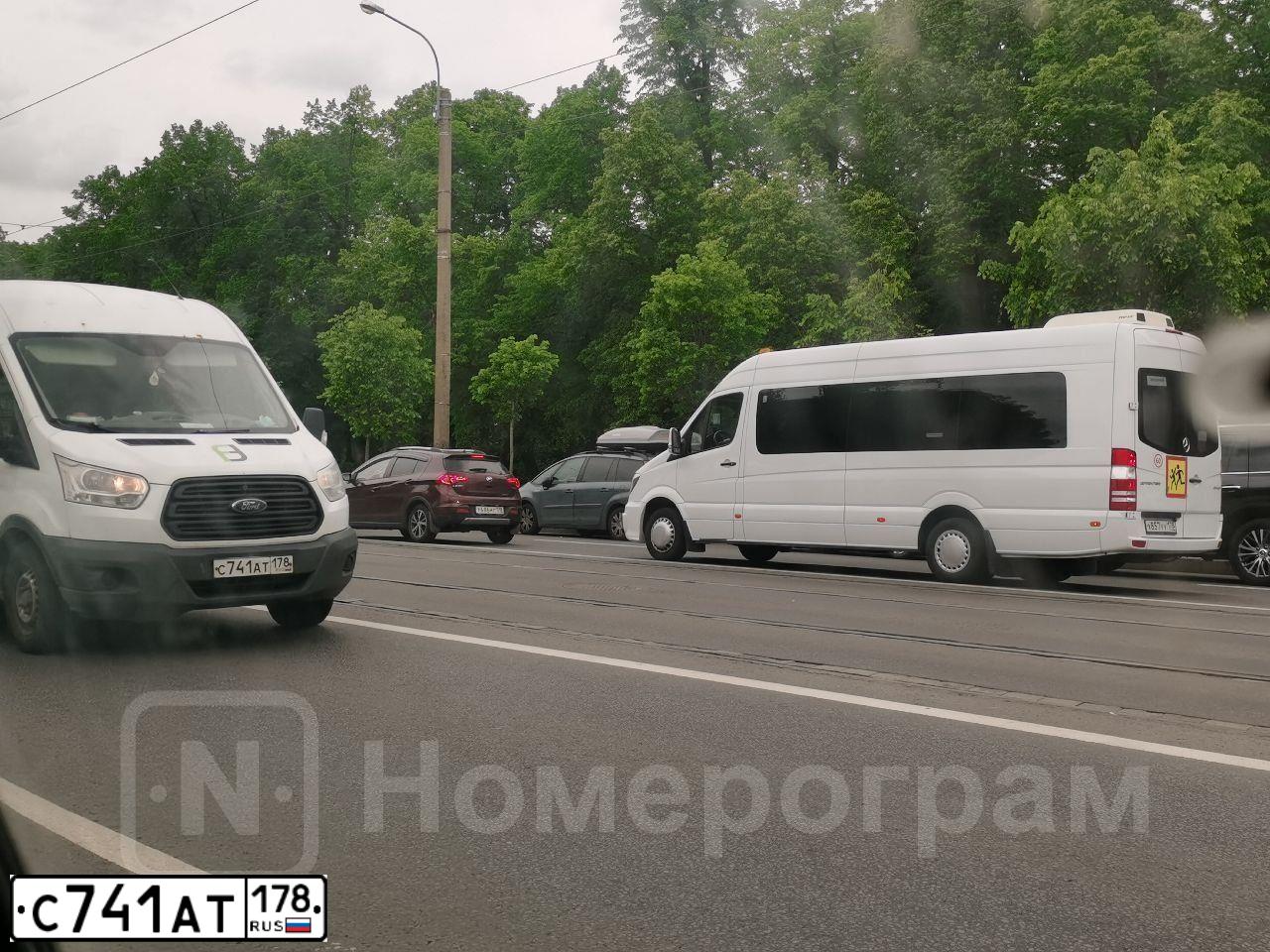 Фото автомобиля FORD TRANSIT, 2014 — госномер М907ТО790. Цвет: БЕЛЫЙ