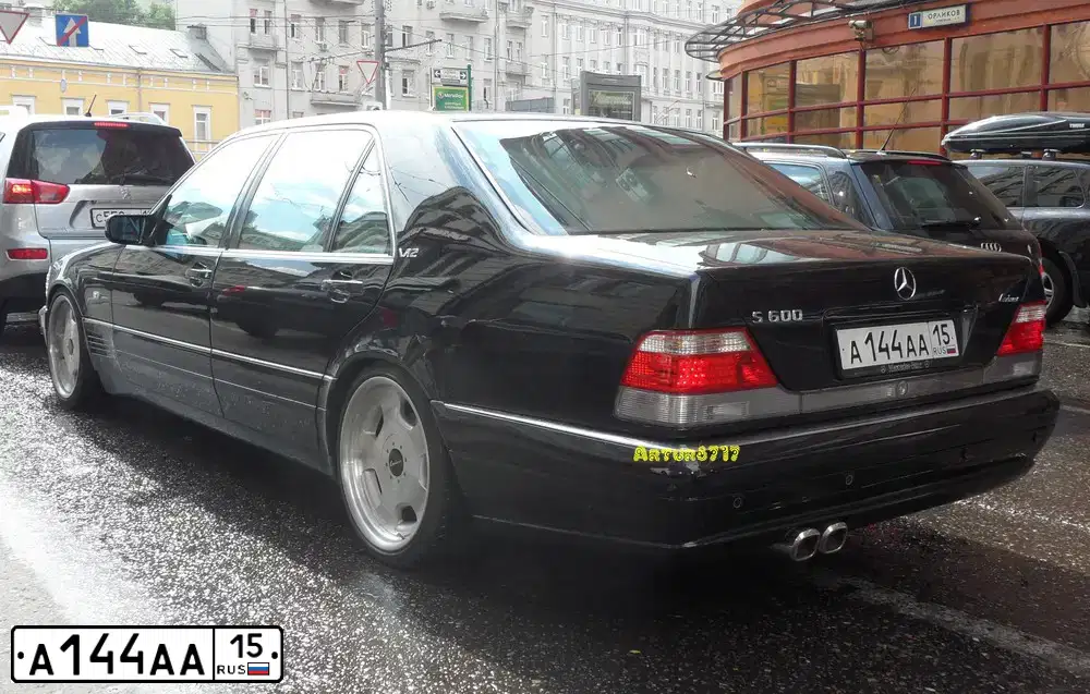 Фото автомобиля LADA 2114 SAMARA, 2005 — госномер А144АА15. Цвет: ТЕМНО-СИНИЙ (СИНИЙ)