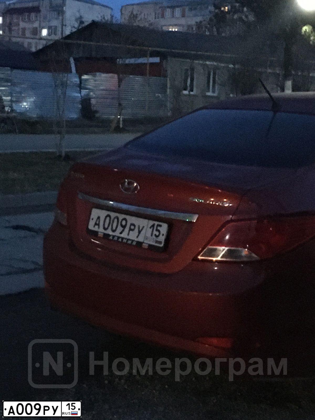 Фото автомобиля HYUNDAI SOLARIS, 2014 — госномер Н390СВ123. Цвет: КРАСНЫЙ ГРАНАТ