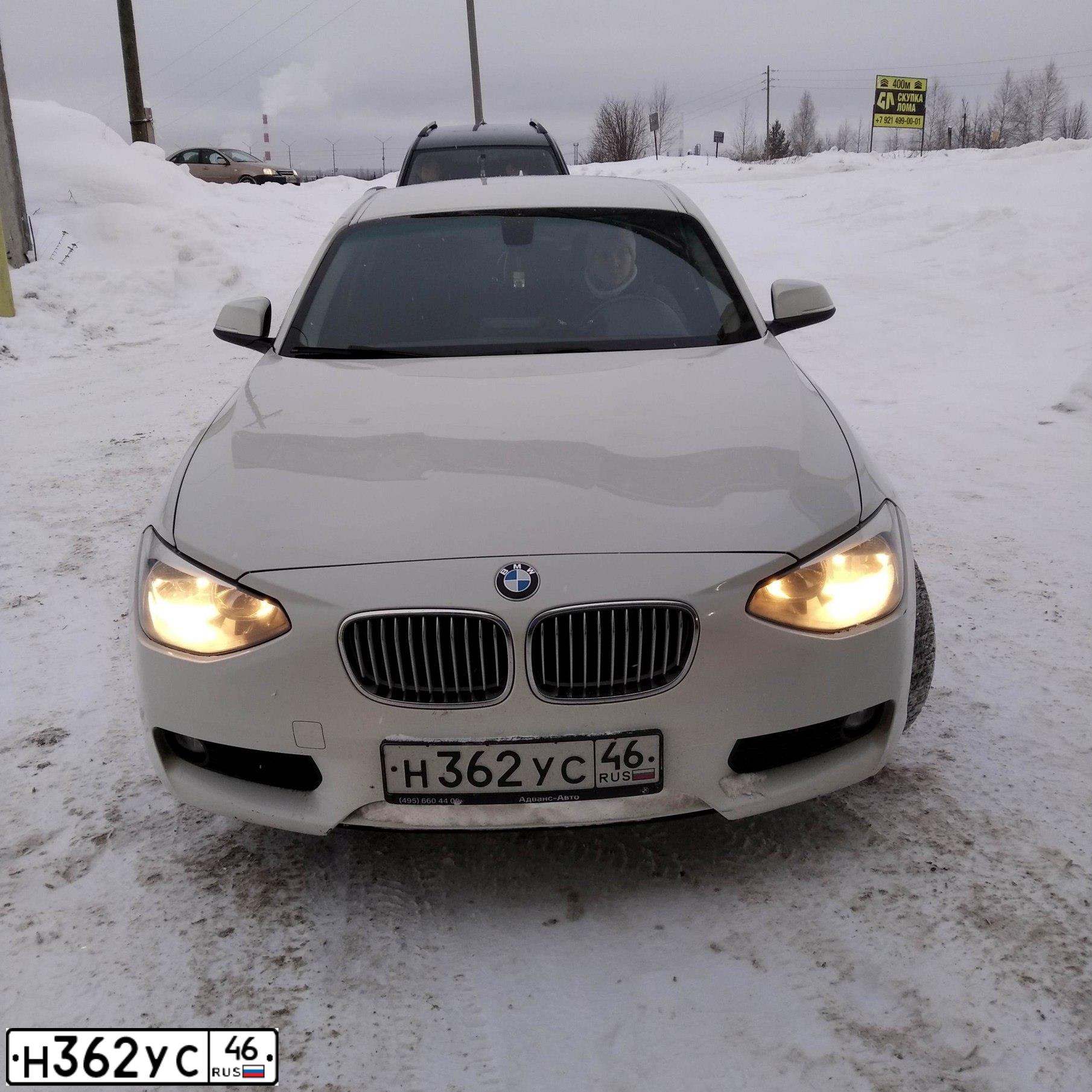 Фото автомобиля BMW SERIE 1, 2012 — госномер Р962СО11. Цвет: Белый