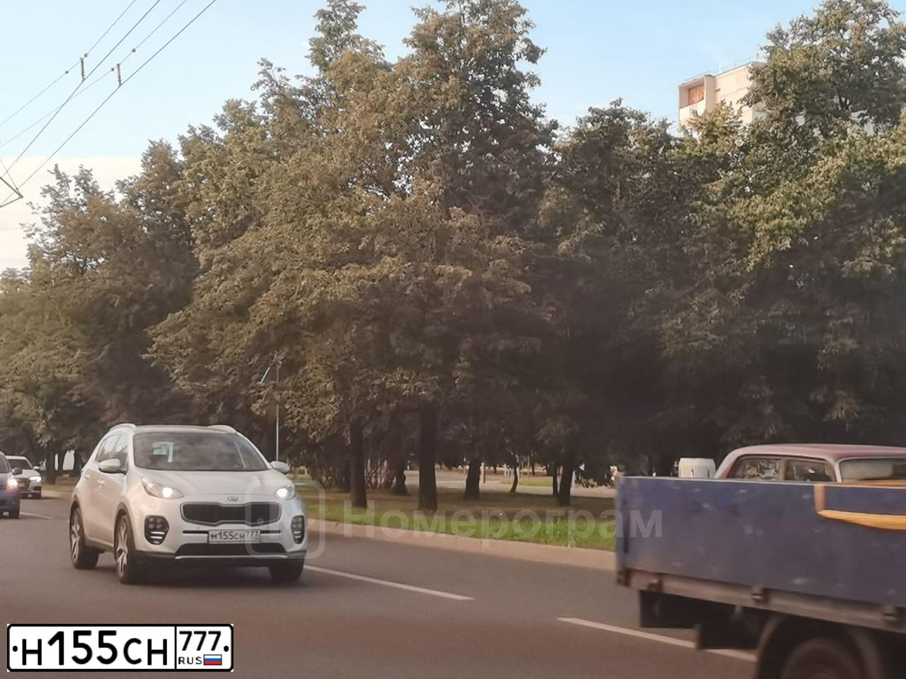 Фото автомобиля AUDI A4, 2015 — госномер У779НМ48. Цвет: синий