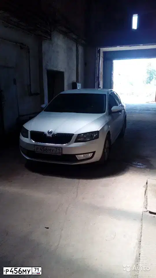 Фото автомобиля SKODA OCTAVIA, 2014 — госномер Р456МУ71. Цвет: Белый