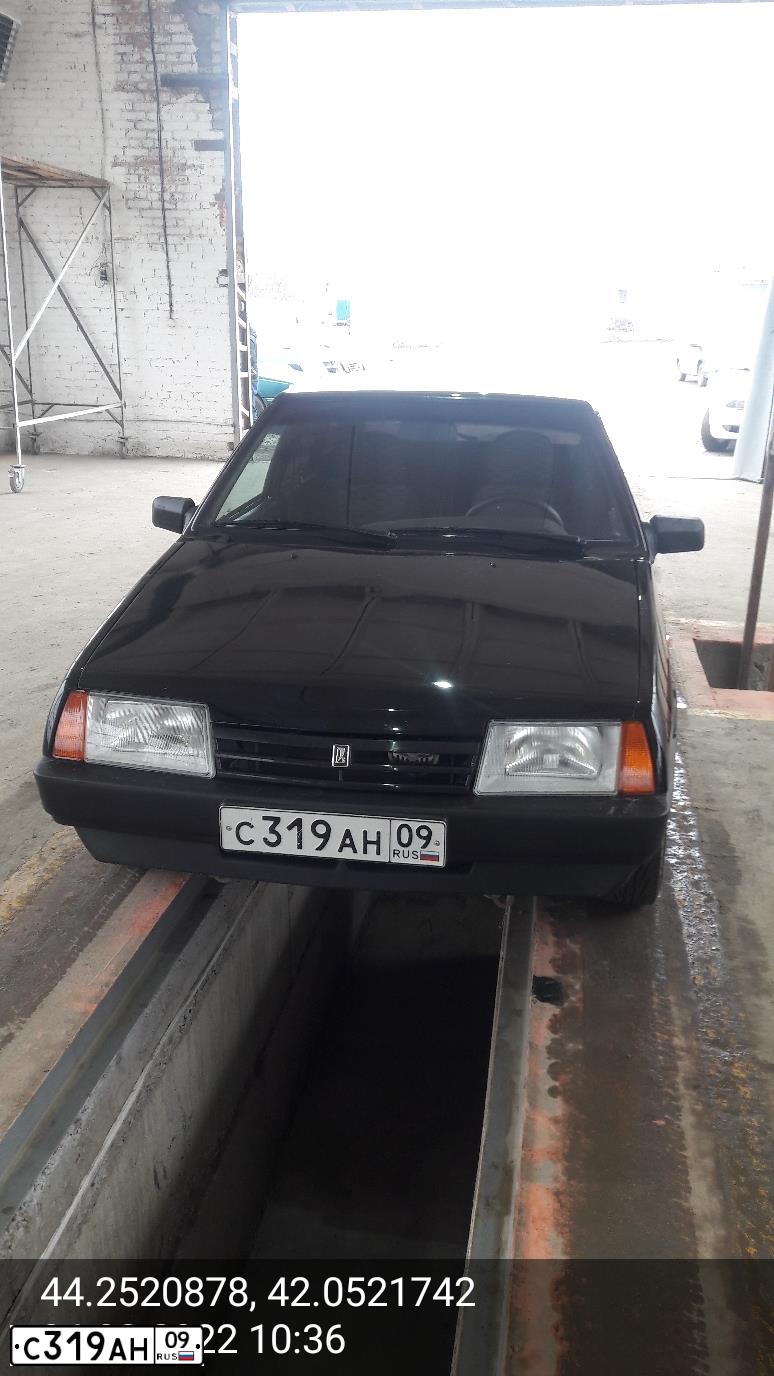 Фото автомобиля LADA 2109 SAMARA, 1999 — госномер С319АН09. Цвет: ЧЕРНЫЙ