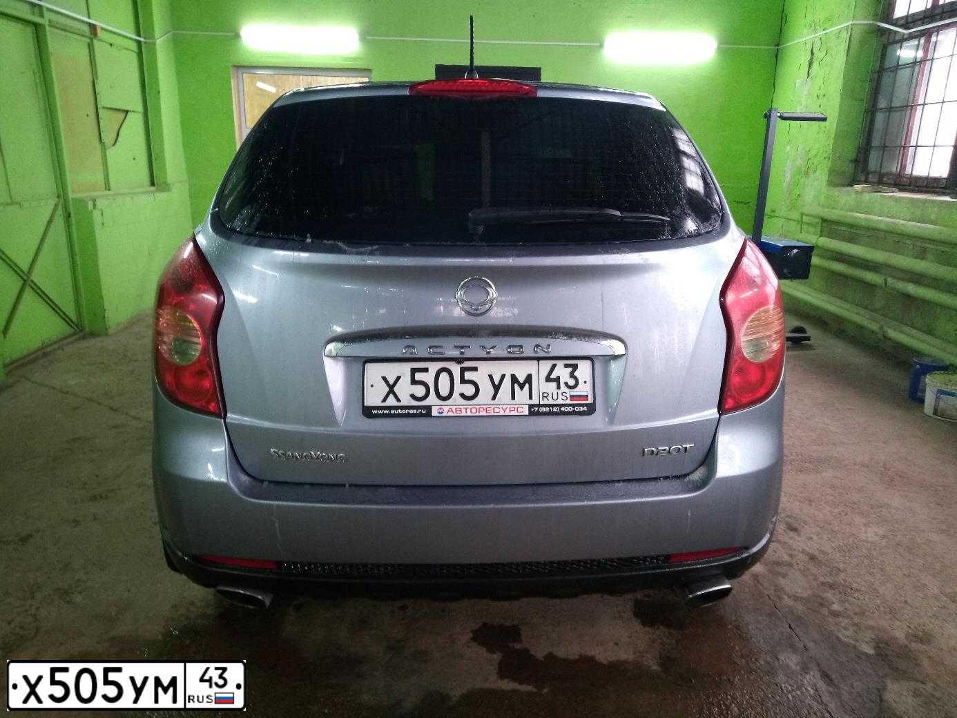 Фото автомобиля SSANGYONG ACTYON, 2012 — госномер О295ОК11. Цвет: СЕРЫЙ