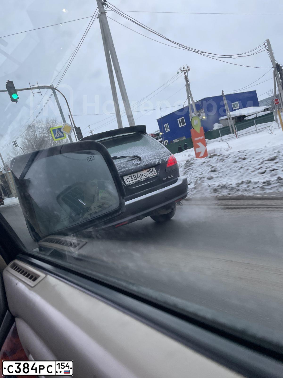 Фото автомобиля LEXUS RX300, 1999 — госномер М565КА04. Цвет: ЧЕРНЫЙ