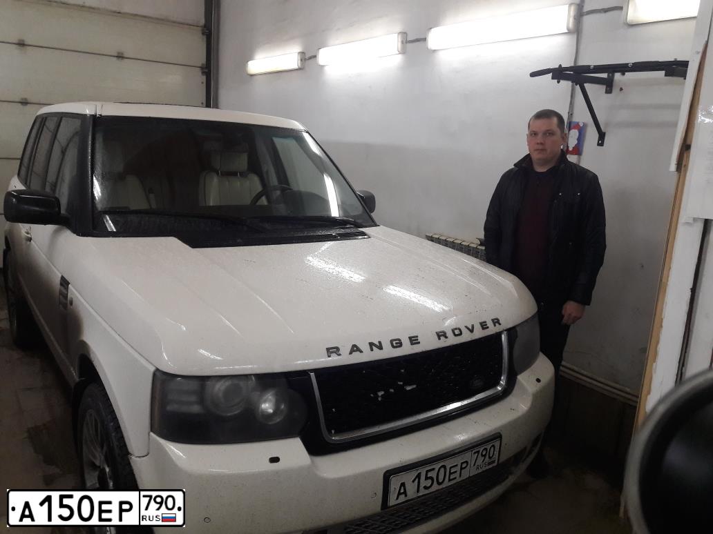 Фото автомобиля LANDROVER RANGE ROVER, 2008 — госномер Н203ВМ702. Цвет: Белый