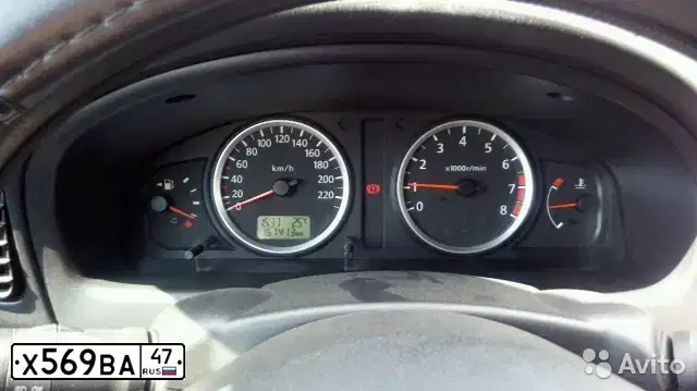 Фото автомобиля NISSAN ALMERA, 2006 — госномер Х569ВА47. Цвет: СЕРЕБРИСТЫЙ