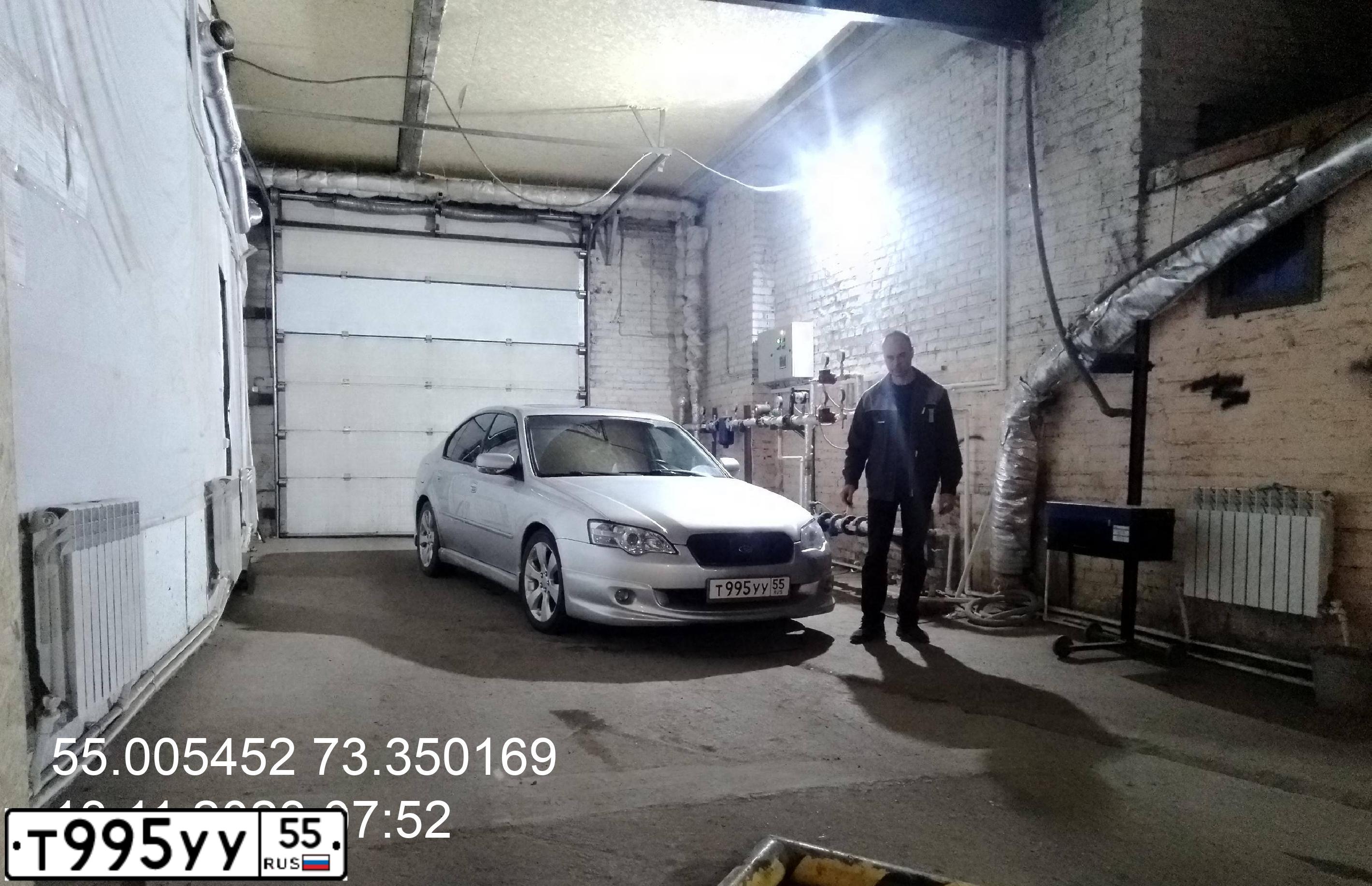 Фото автомобиля SUBARU LEGACY, 2005 — госномер Т995УУ55. Цвет: серебристый