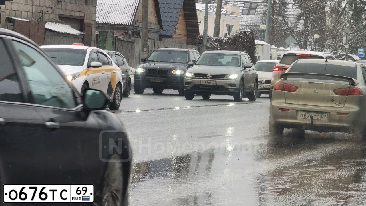 Фото автомобиля MITSUBISHI LANCER, 2008 — госномер О676ТС69. Цвет: БЕЖЕВЫЙ