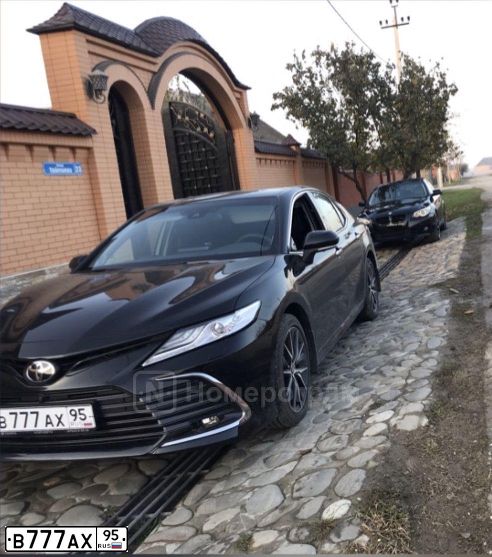 Фото автомобиля TOYOTA CAMRY, 2015 — госномер В777АХ95. Цвет: ЧЕРНЫЙ-МЕТАЛЛИК