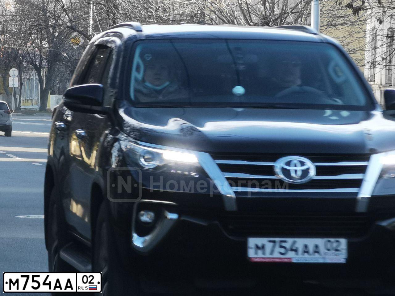 Фото автомобиля RENAULT LOGAN, 2006 — госномер М754АА02. Цвет: ТЕМНО-СЕРЫЙ