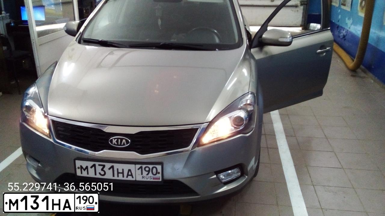 Фото автомобиля KIA CEE'D, 2011 — госномер М131НА190. Цвет: СЕРЫЙ
