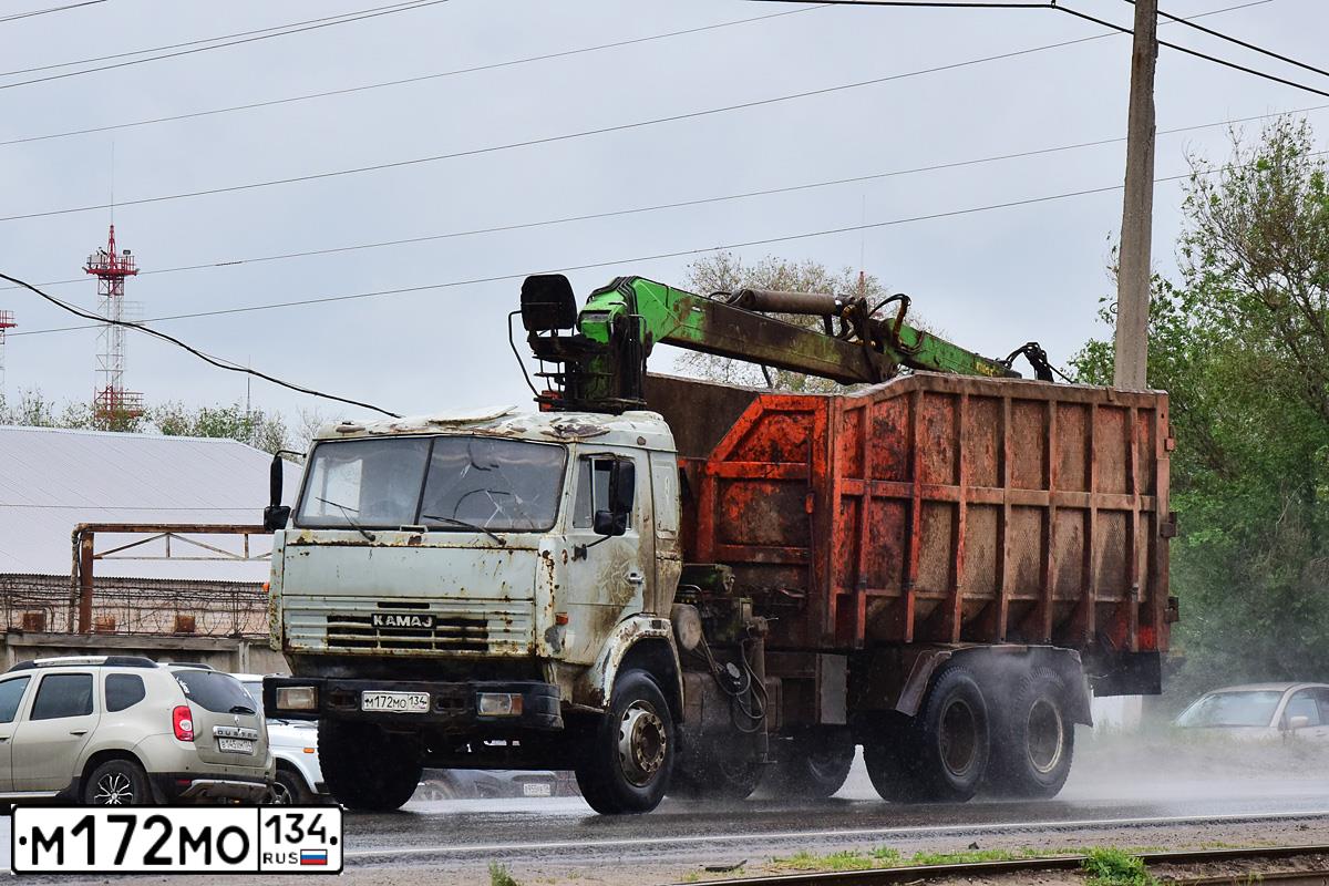 Фото автомобиля KAMAZ 55111 /6X4/, 2006 — госномер М172МО134. Цвет: СЕРЫЙ