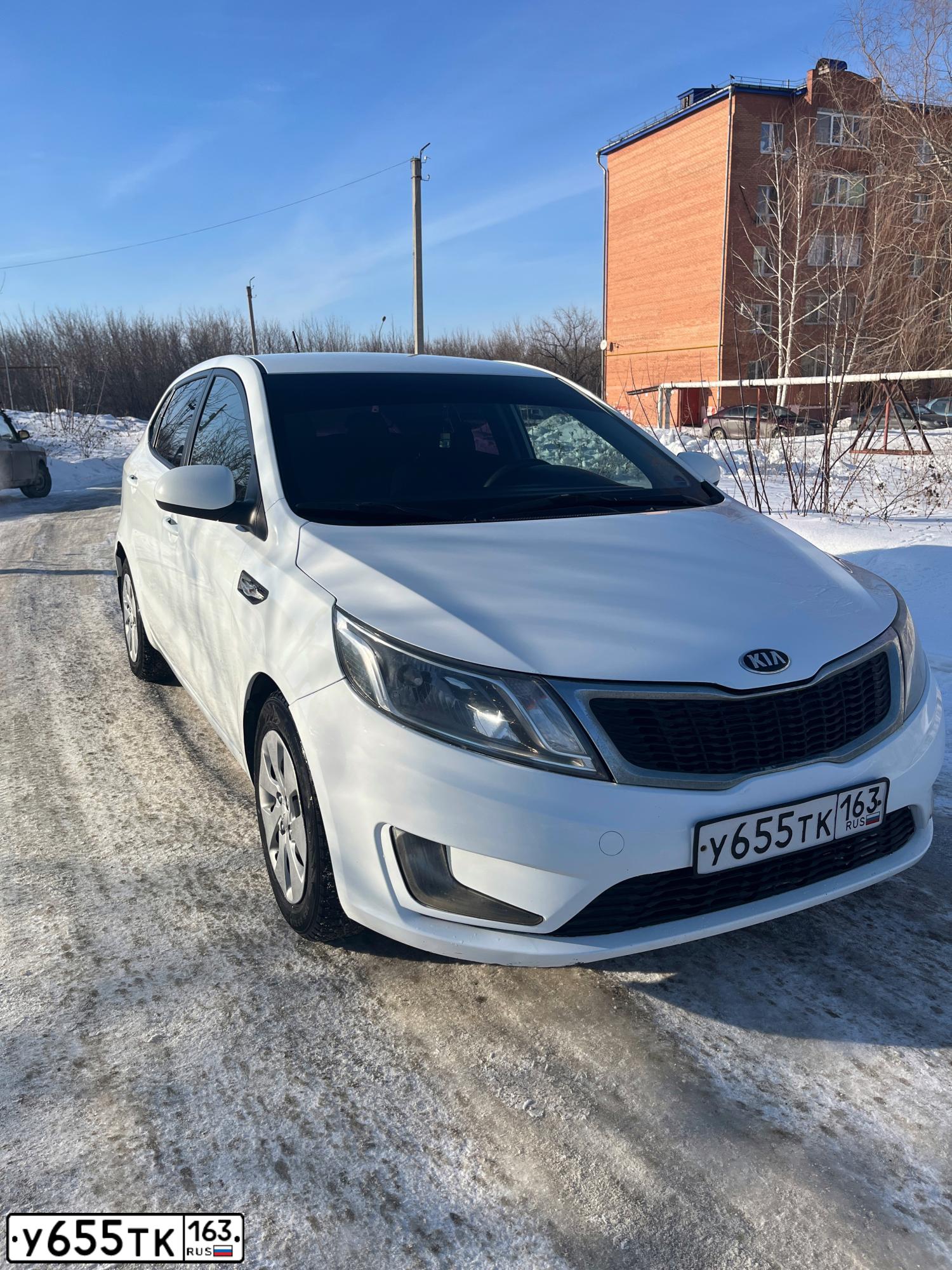 Фото автомобиля KIA RIO, 2015 — госномер Х070КМ761
