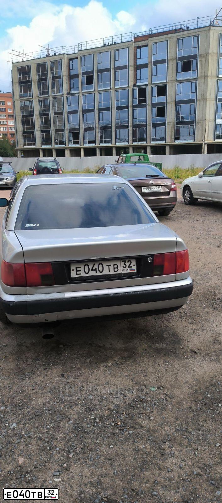 Фото автомобиля AUDI 100, 1992 — госномер Е040ТВ32. Цвет: СЕРЕБРИСТЫЙ