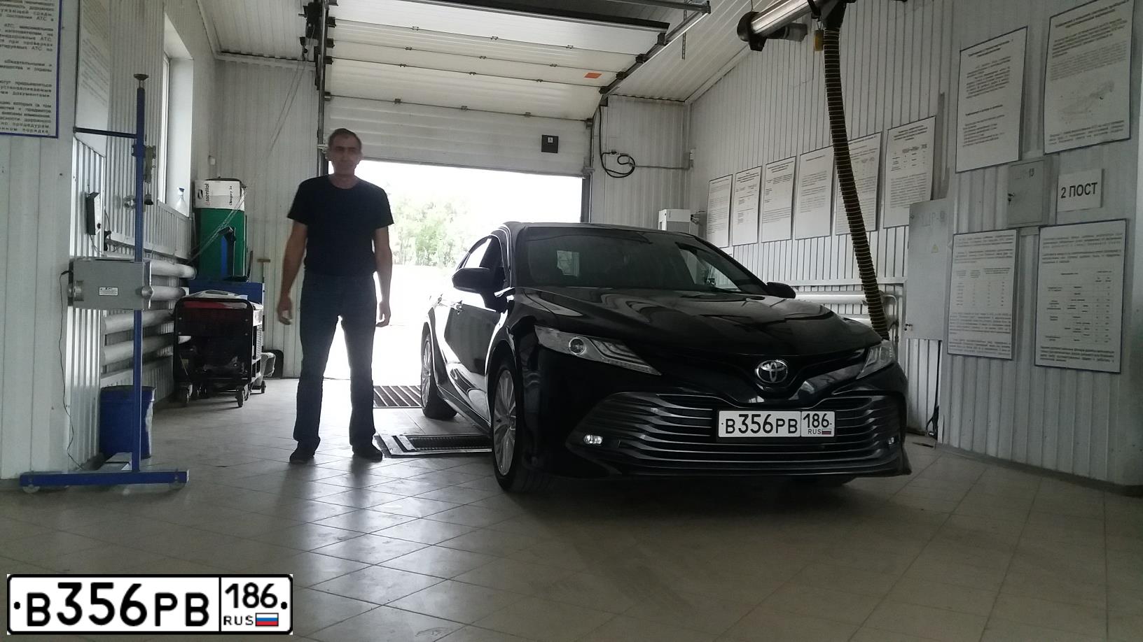 Фото автомобиля TOYOTA CAMRY, 2020 — госномер А777ТА72. Цвет: ЧЕРНЫЙ