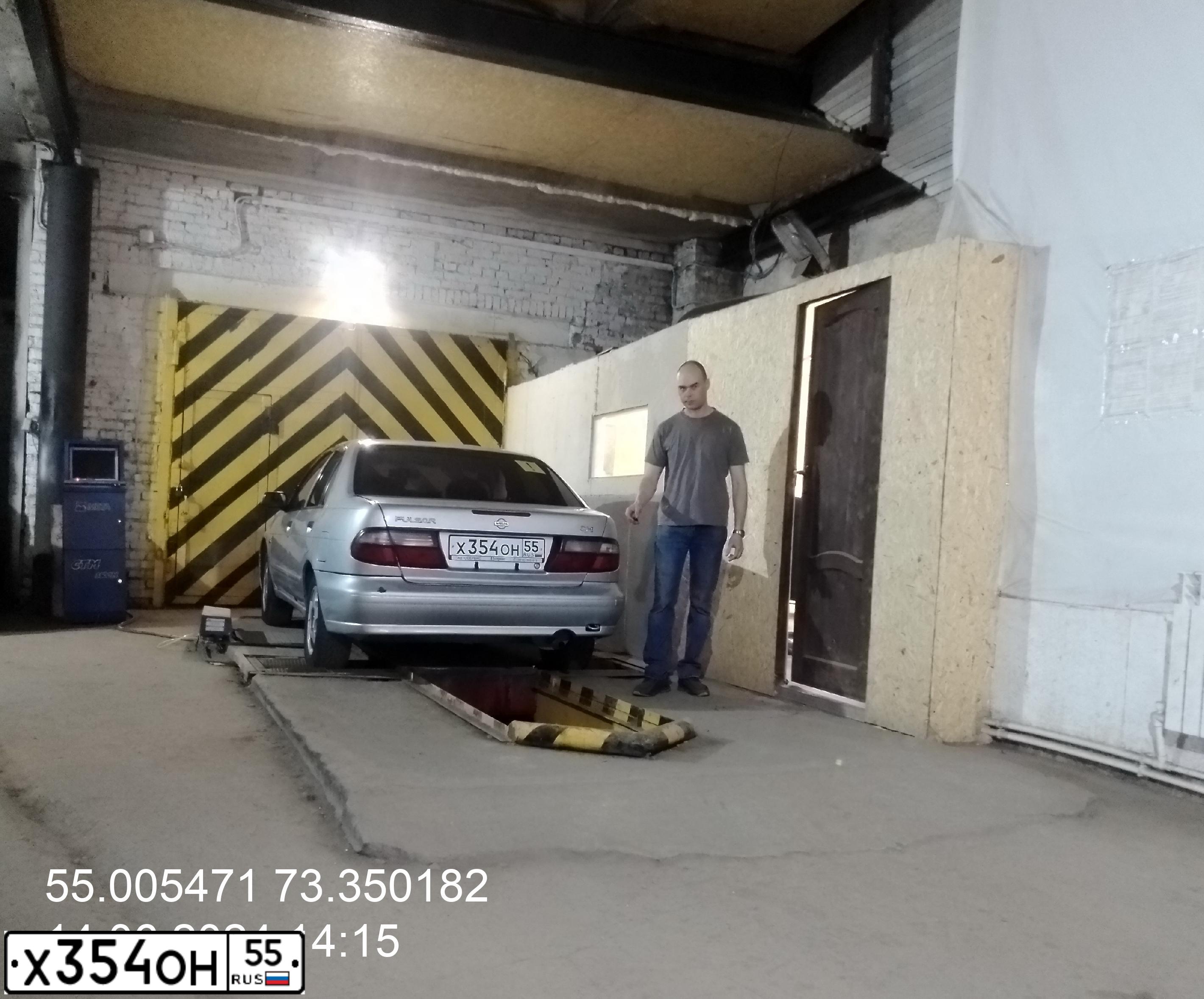 Фото автомобиля NISSAN PULSAR, 2000 — госномер Х354ОН55