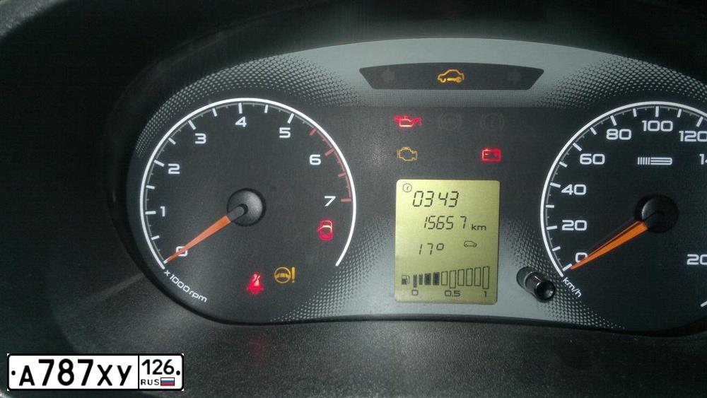 Фото автомобиля LADA 2190 GRANTA, 2016 — госномер А787ХУ126. Цвет: БЕЛЫЙ