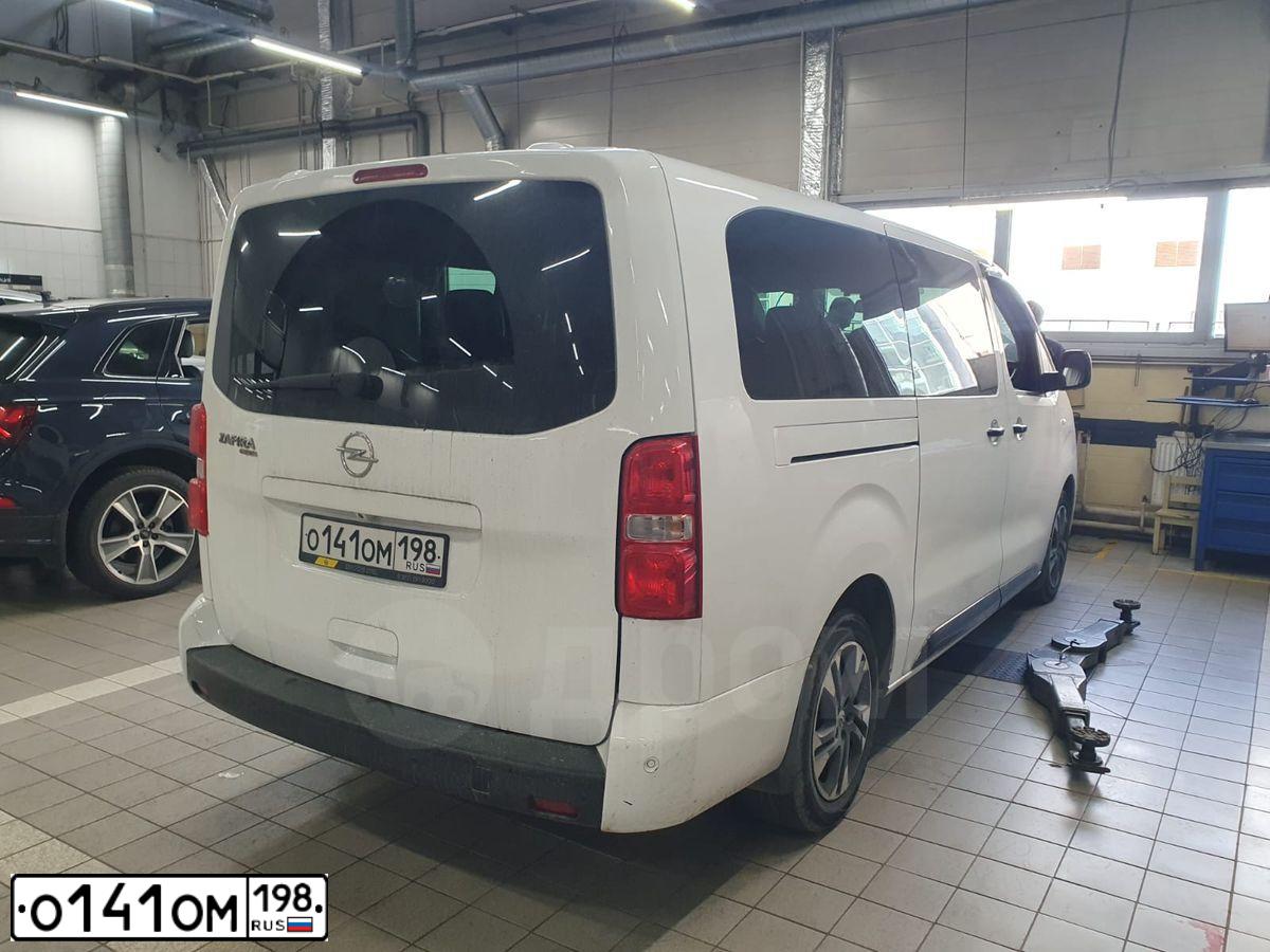 Фото автомобиля OPEL ZAFIRA LIFE, 2020 — госномер О141ОМ198. Цвет: Белый