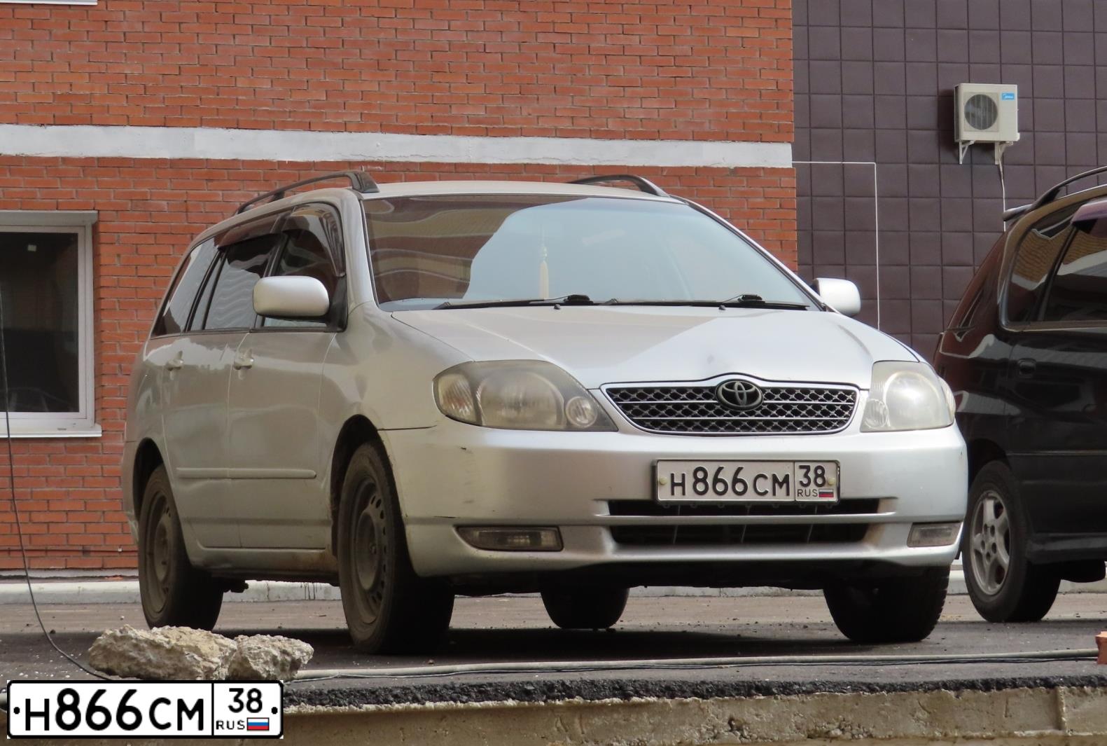 Фото автомобиля ТОЙОТА КОРОЛЛА ФИЛДЕР ТОУОТА СОRОLLА FIЕ ТОЙОТА КОРОЛЛА ФИЛДЕР ТОУОТА СОRОLLА FIЕ, 2001 — госномер Н866СМ38. Цвет: Серый