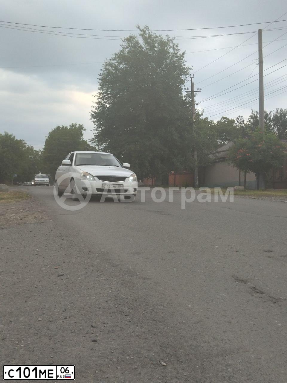 Фото автомобиля LADA 2170 PRIORA, 2009 — госномер С101МЕ06. Цвет: Белый
