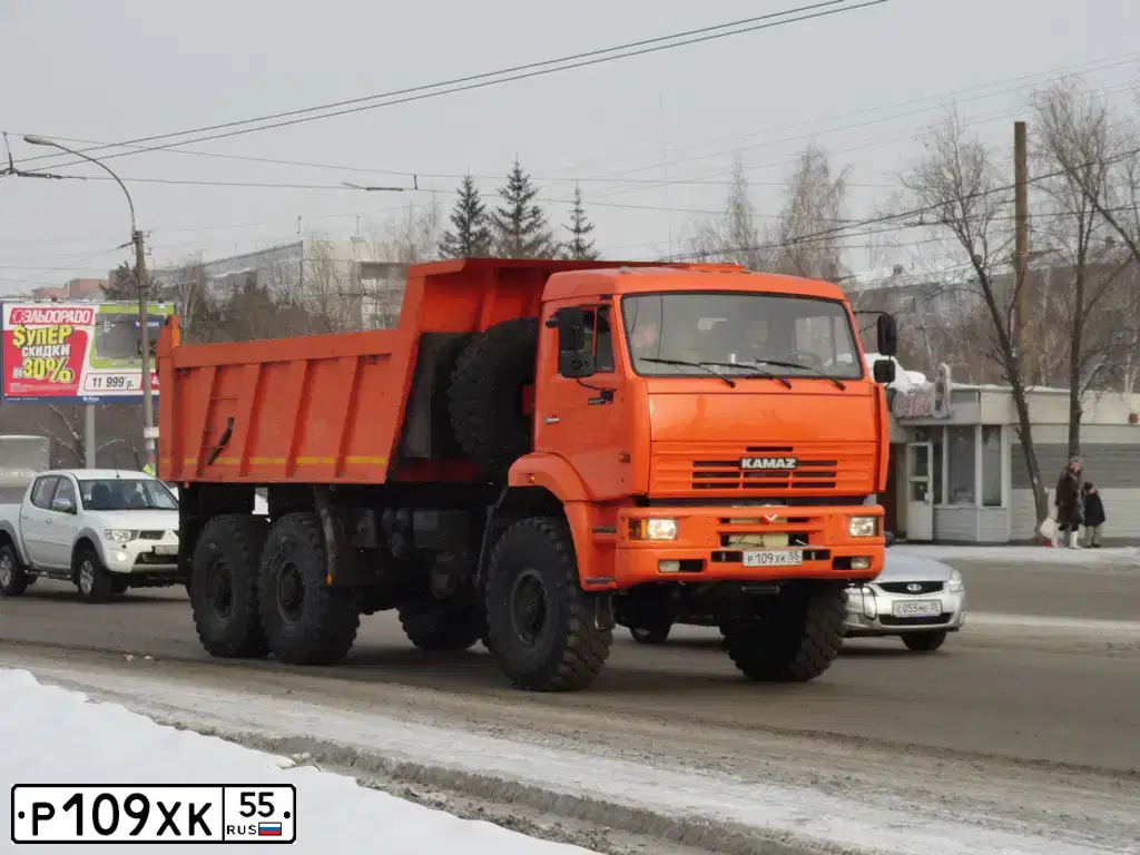 Фото автомобиля KAMAZ 65222 /6X6/, 2011 — госномер Е209РК198. Цвет: синий