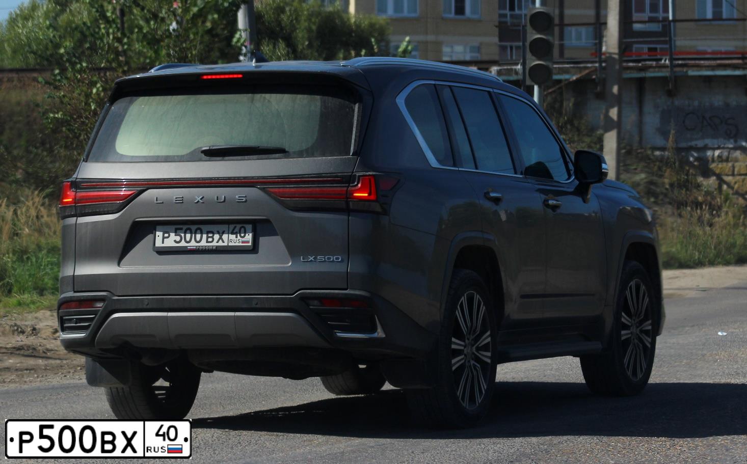 Фото автомобиля LADA 2170 PRIORA, 2016 — госномер Р500ВХ40. Цвет: Белый