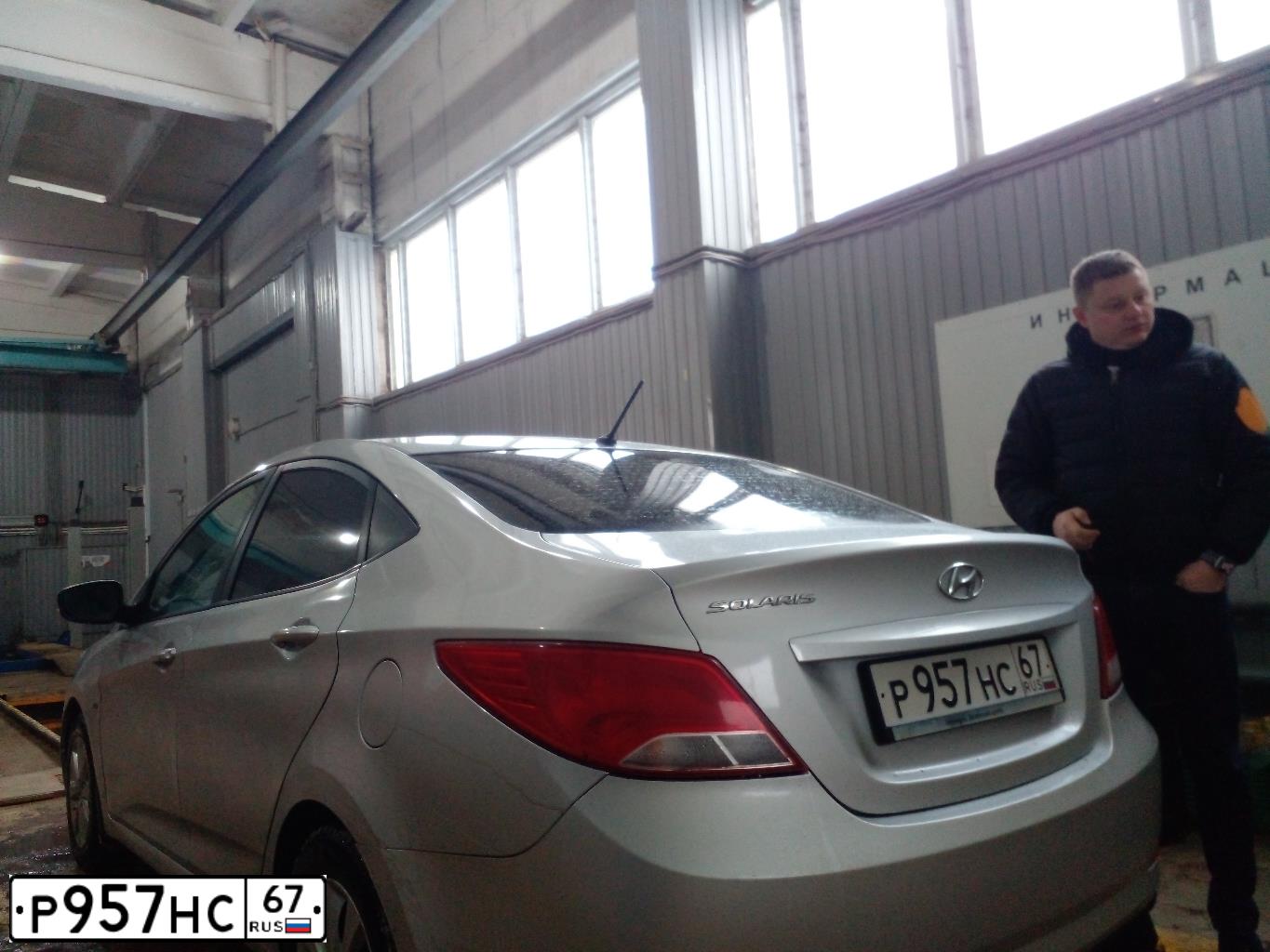 Фото автомобиля HYUNDAI SOLARIS, 2016 — госномер А148РС184. Цвет: СЕРЕБРИСТЫЙ