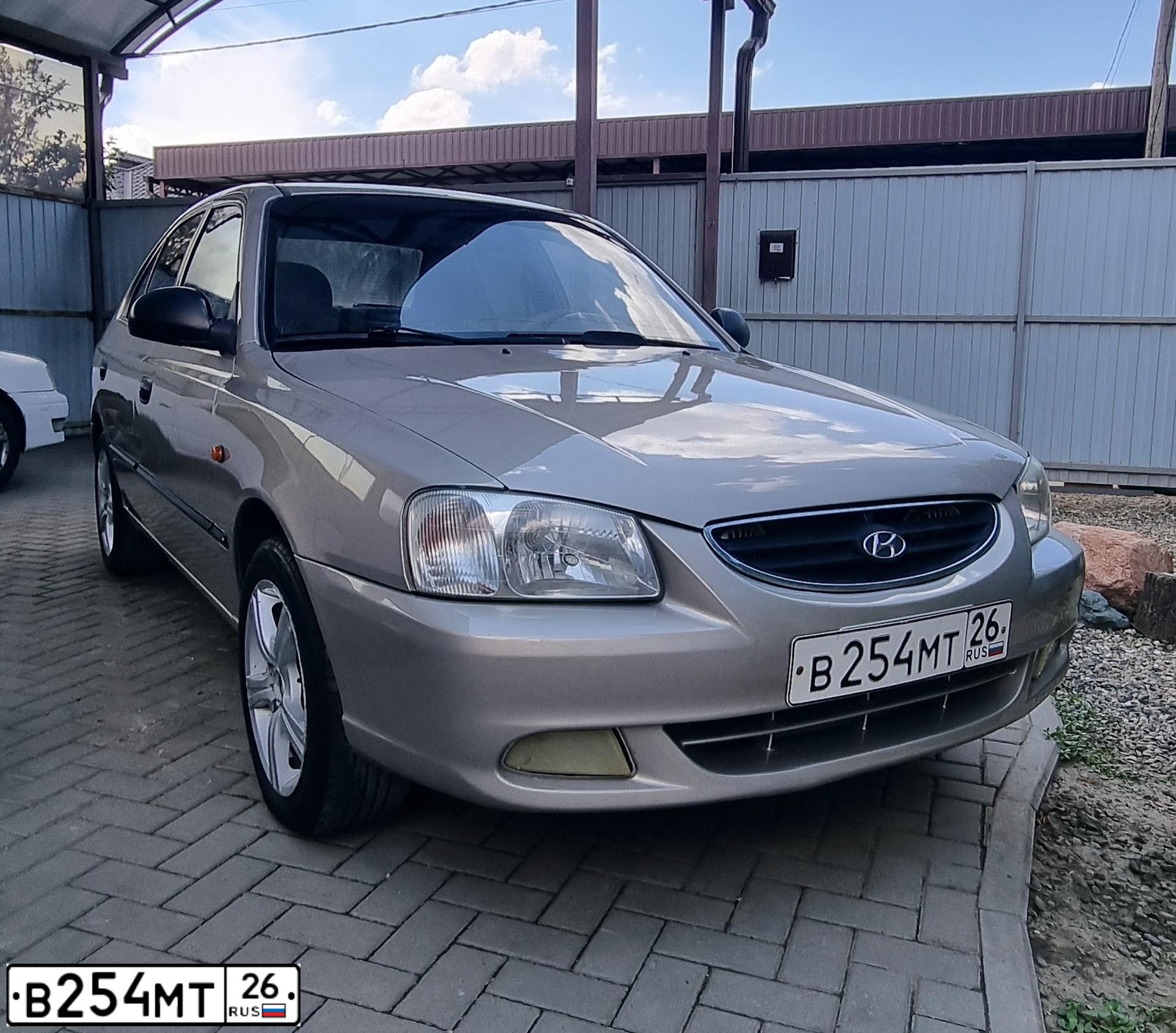 Фото автомобиля TAGAZ ACCENT, 2008 — госномер В254МТ26. Цвет: СВЕТЛО-БЕЖЕВЫЙ