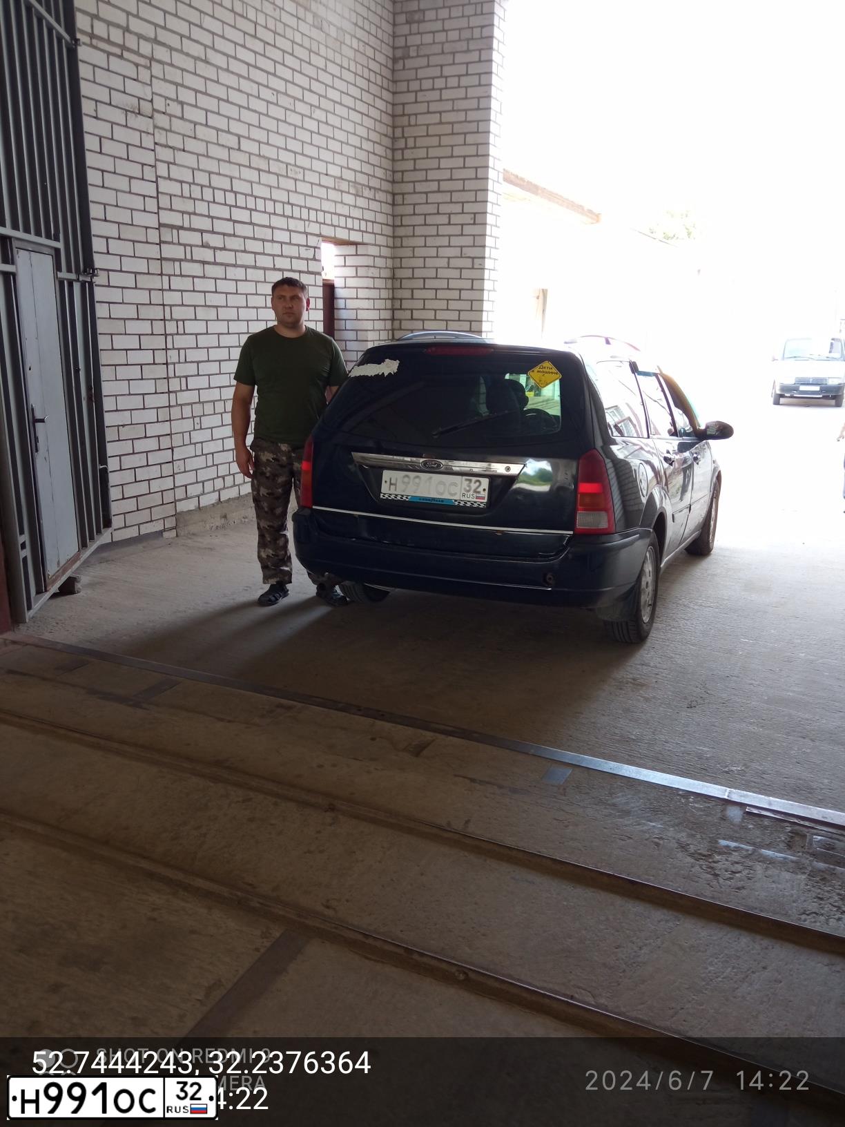 Фото автомобиля FORD FOCUS, 2004 — госномер Н991ОС32