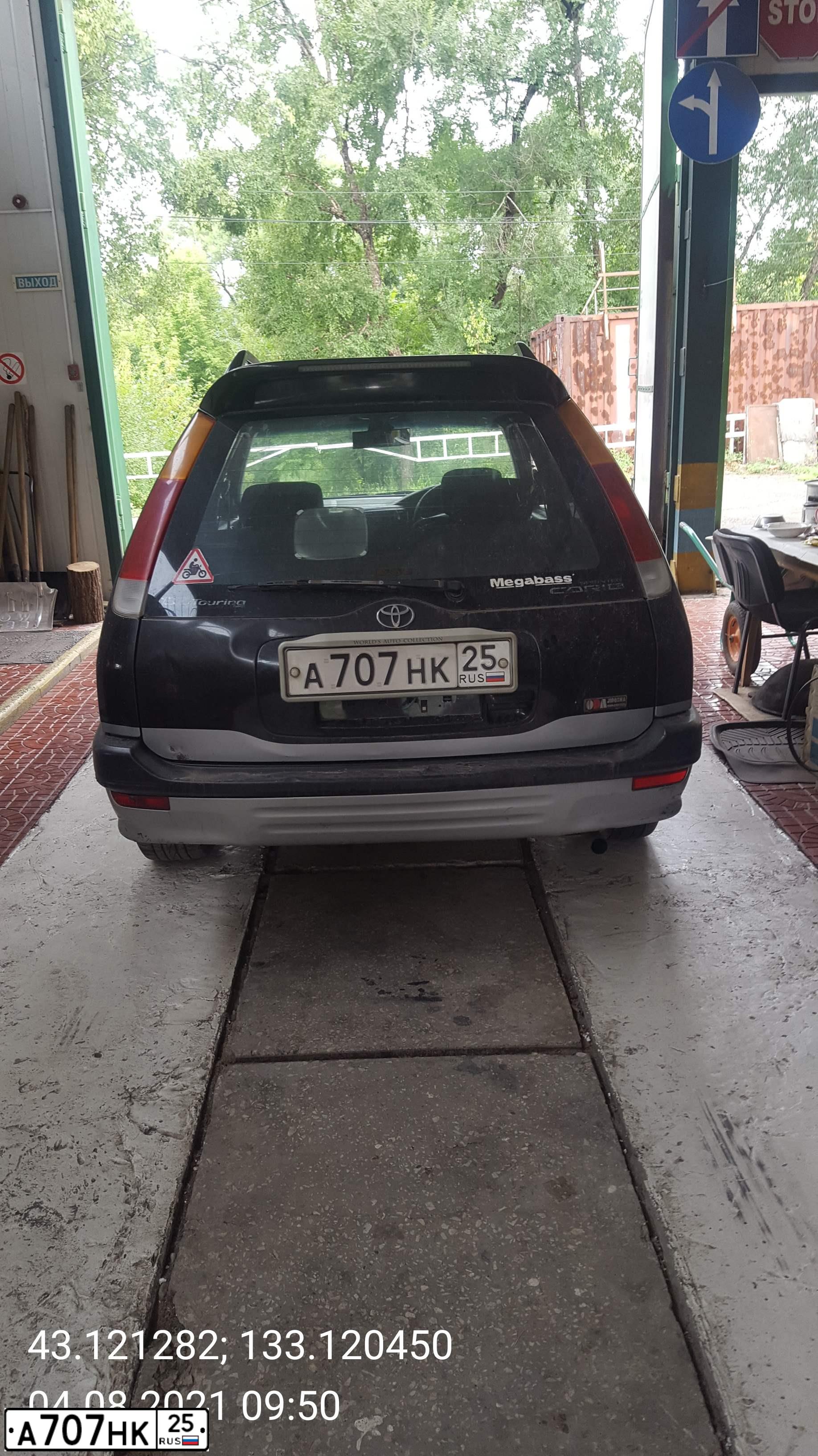 Фото автомобиля TOYOTA SPRINTER CARIB, 1990 — госномер У484МК125