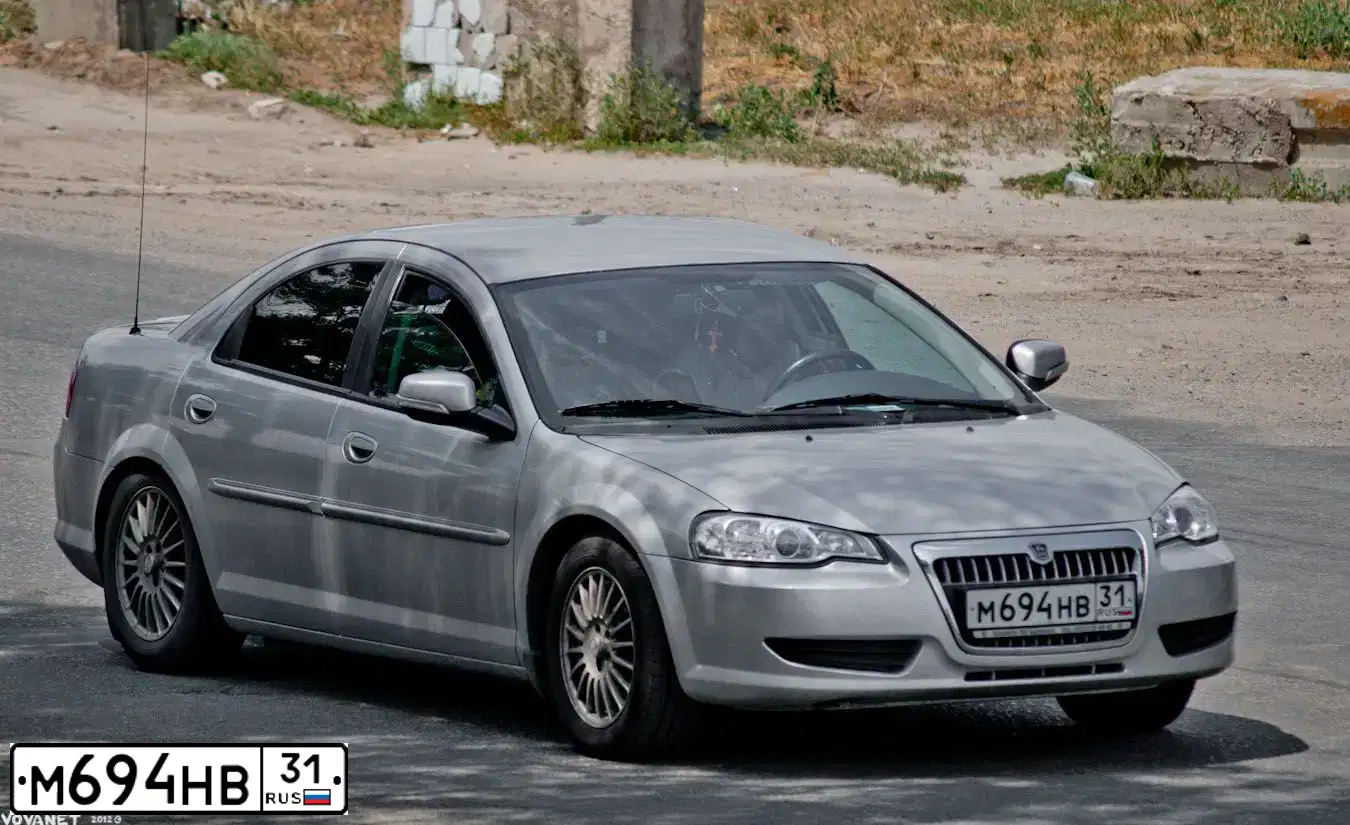 Фото автомобиля GAZ SIBER, 2008 — госномер Х011АТ31. Цвет: Серебристый