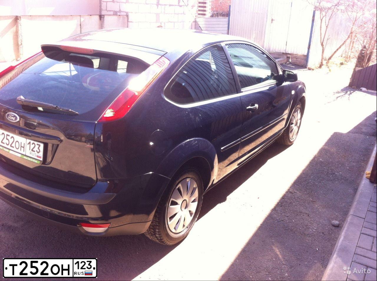Фото автомобиля FORD FOCUS, 2007 — госномер В286КТ92. Цвет: Темно-синий