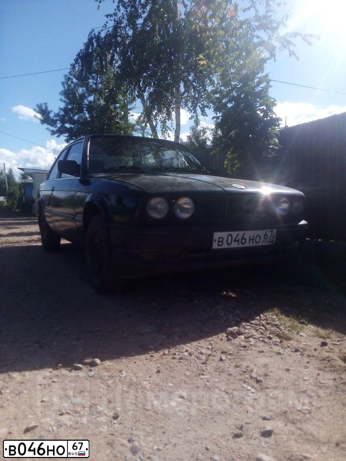 Фото автомобиля BMW SERIE 3, 1984 — госномер В046НО67. Цвет: ЗЕЛЕНЫЙ