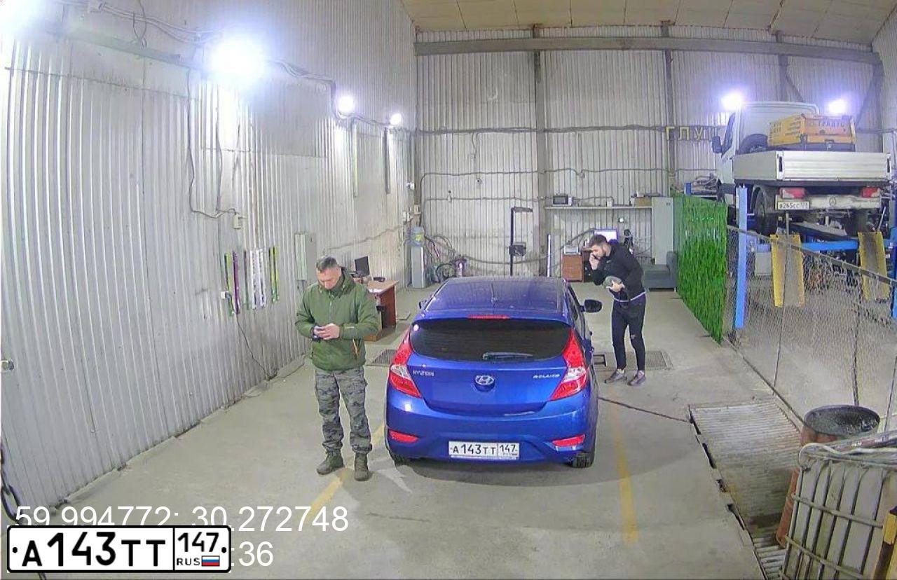 Фото автомобиля HYUNDAI SOLARIS, 2013 — госномер А143ТТ147. Цвет: Темно-синий